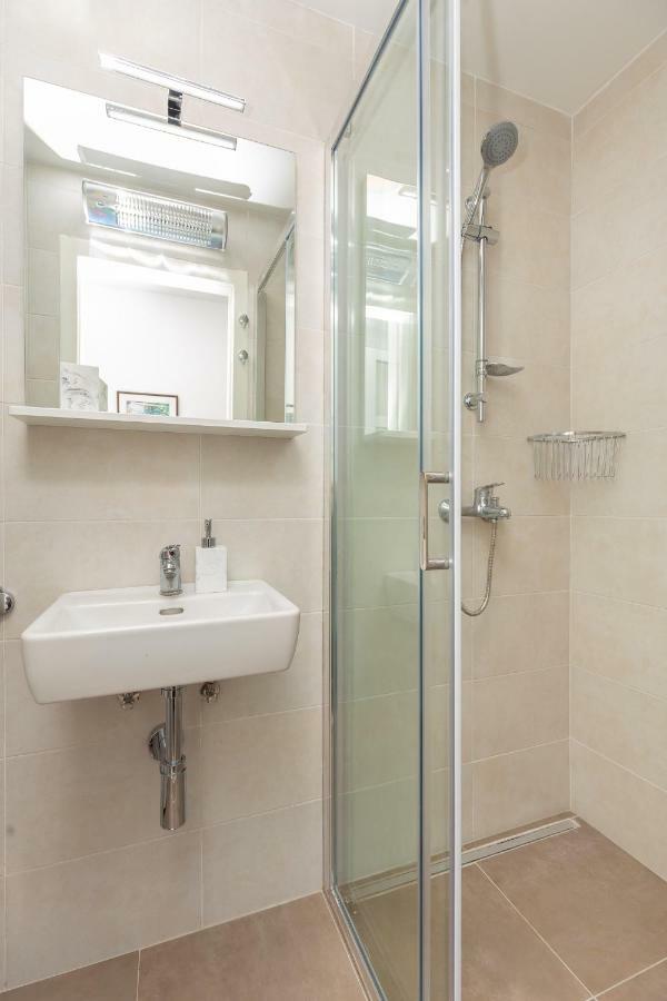 Apartment Colette Dubrovnik Bagian luar foto